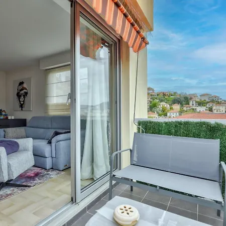Amazing 1br Flat With Balcony And View In De *