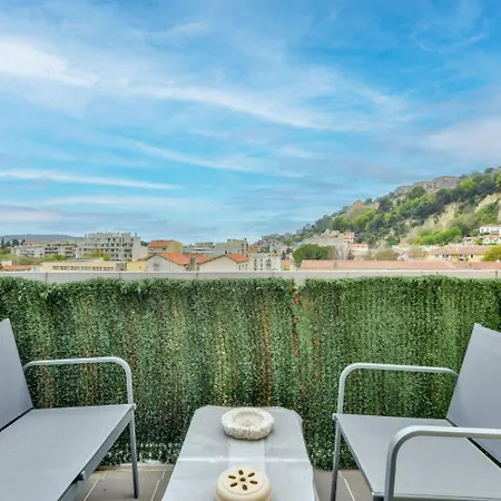Amazing 1br Flat With Balcony And View In De アパート ニース